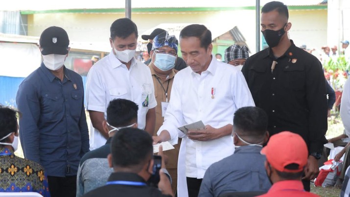 Peserta BPJS Ketenagakerjaan di Baubau & Buton Terima BSU