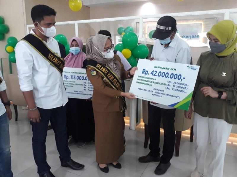 BPJamsostek Cairkan Rp380 Miliar Klaim Peserta di Sulteng Selama 2022, Jadi Instrumen Pengendalian Kemiskinan